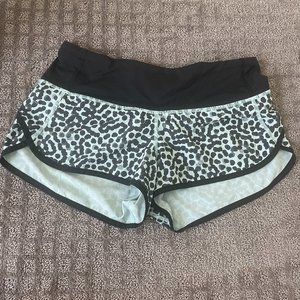 Lululemon shorts size 4